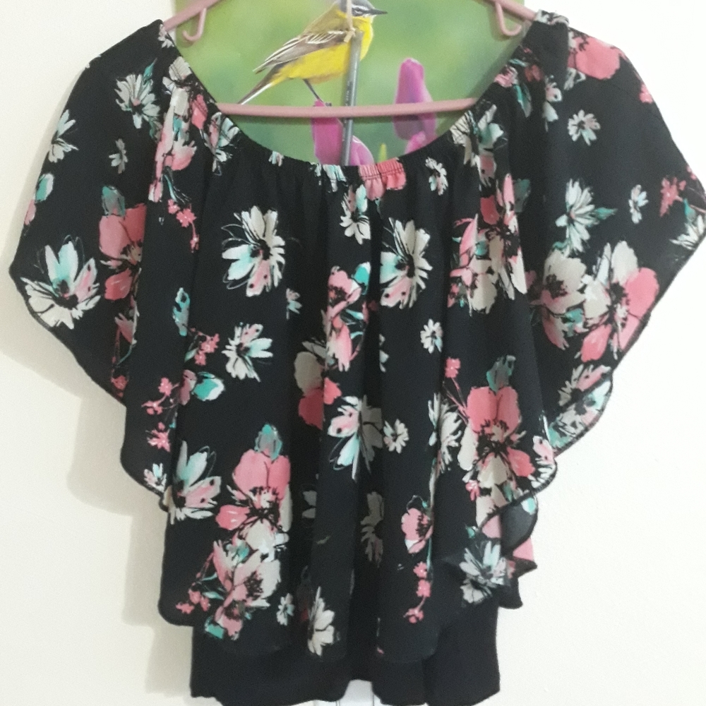Low shoulder blouse